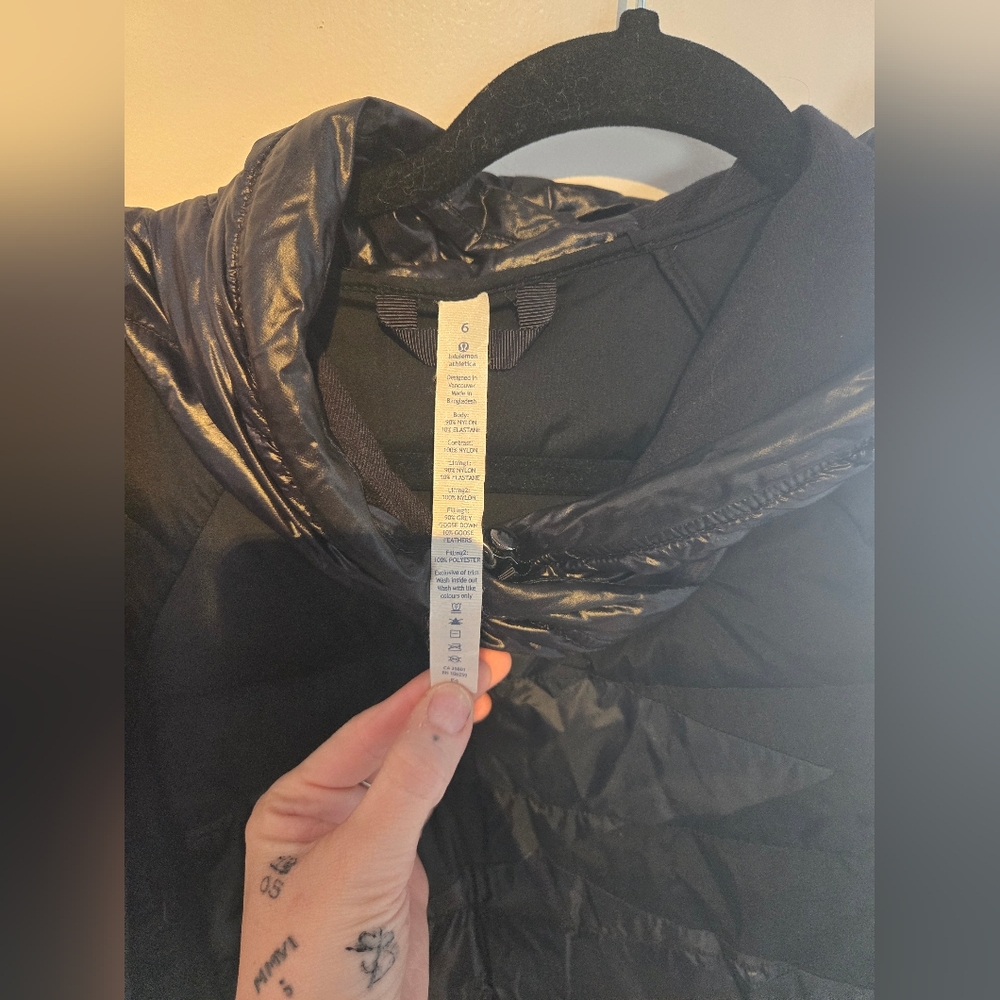 Lululemon Jacket - Picture 6 of 8